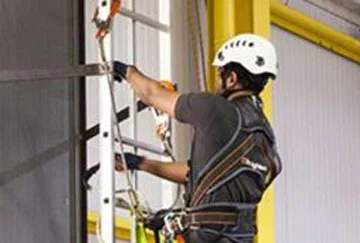 Lerus Training Offers GWO-Certified Working at Heights Training for Wind Energy Professionals